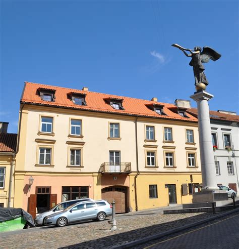 Užupio gatvė su kavinėmis ir restoranais