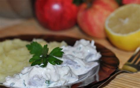 Šviežios rūgštynės ir grietinė padažui