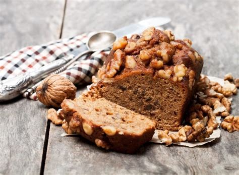 Veganinis obuolių ir graikinių riešutų pyragas