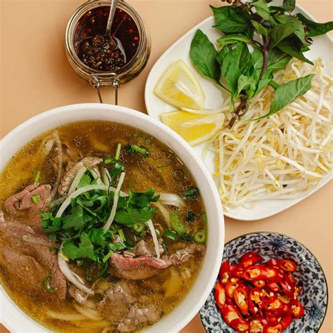 Pho sriuba su jautiena ir žalumynais