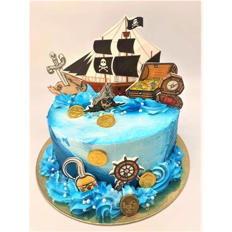 Piratų laivo formos gimtadienio tortas
