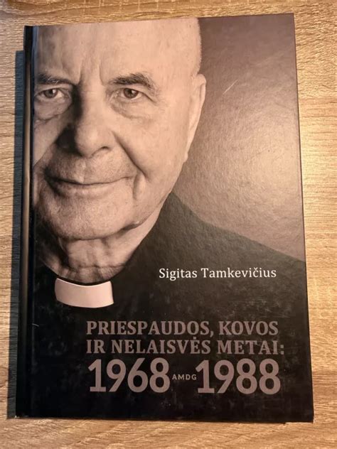 Viršelis knygos „Priespaudos, kovos ir nelaisvės metai“ arba archyvinė nuotrauka, susijusi su „Lietuvos Katalikų Bažnyčios kronika“.