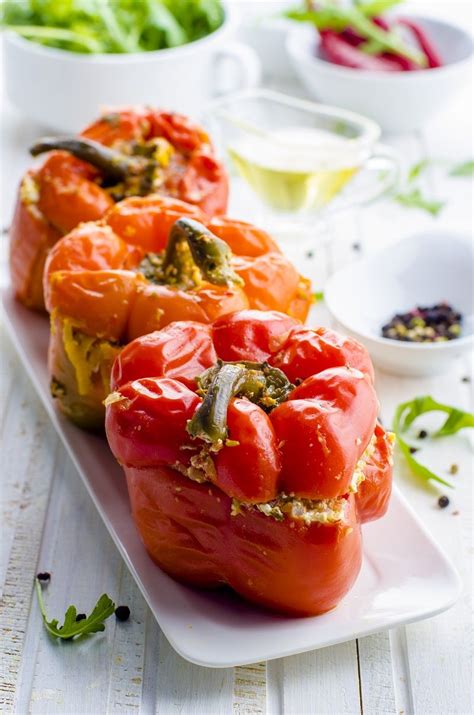 Vegetariškos įdarytos paprikos su bolivinėmis balandomis