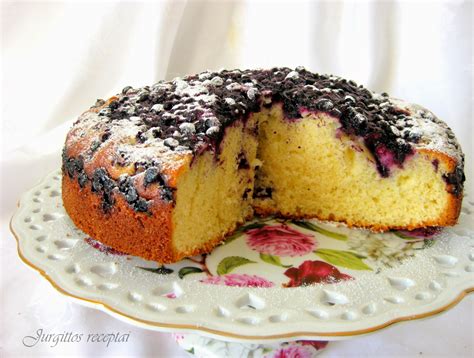 Pyragas su šaldytomis uogomis