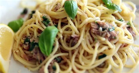 Spagečiai su tunu ir daržovėmis