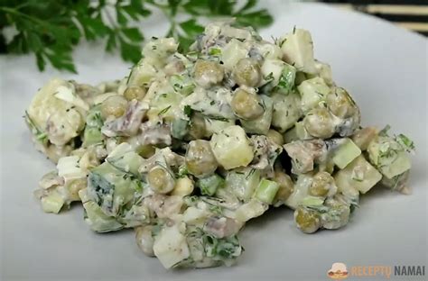 Šviežios daržovės ir salotos šventiniam stalui