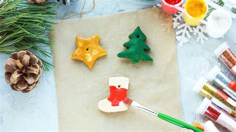 druskos tešlos eglutės žaisliukai