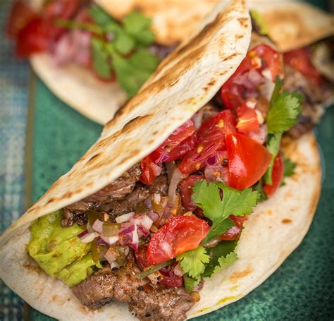 Meksikietiški tacos su jautienos liežuviu