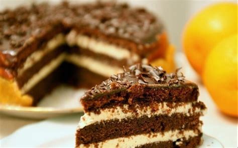 Vienos varškės tortas su cukraus pudra