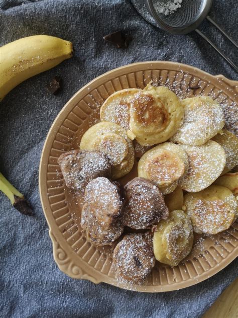 Blynai su bananų koše tešloje