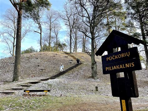 Pūčkorių piliakalnis ir apylinkės