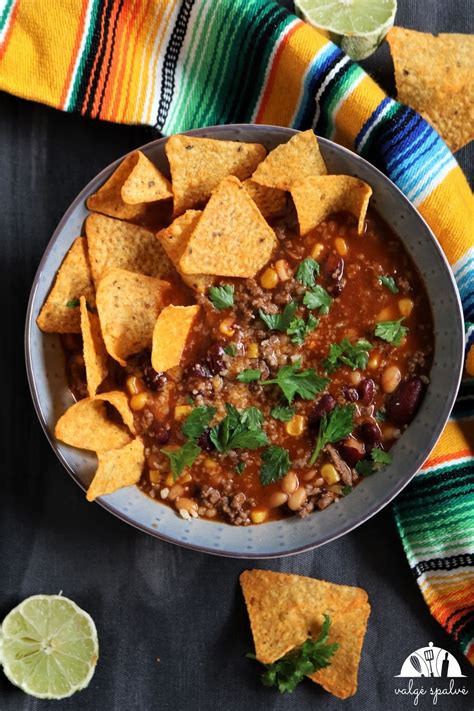 Taco sriuba su kalakutiena lėkštėje