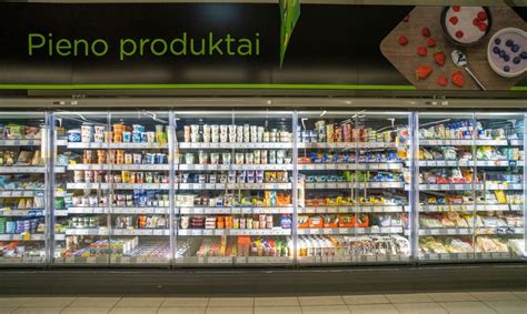 pieno produktai lentynoje