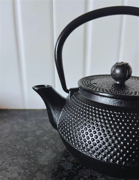 Tetsubin vs Kyusu - skirtumai ir panašumai