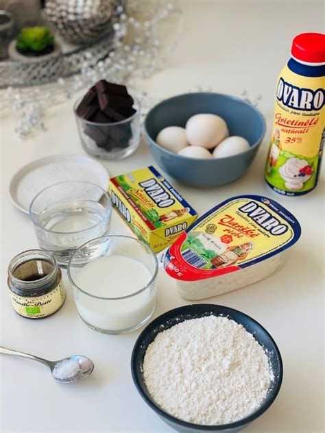 Ingredientai šokoladiniam biskvitui ir varškės kremui