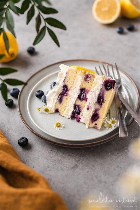Neapkepamas maskarponės tortas su šilauogėmis
