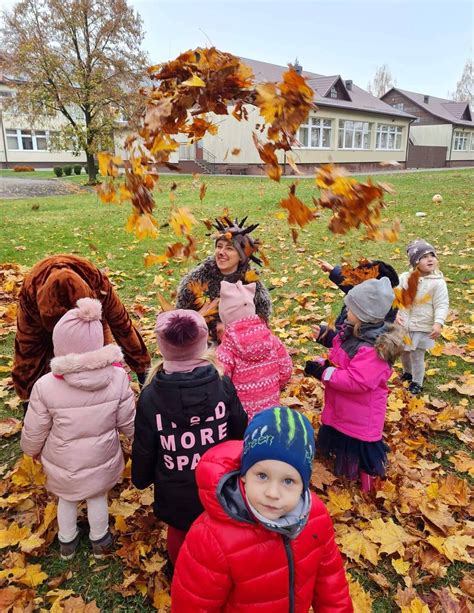 Rudens lapų atspaudai ir dekoracijos su vaikais