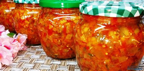 Cukinijų ir baklažanų padažas stiklainiuose žiemai