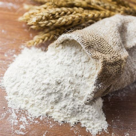 Įvairių rūšių miltai: kvietiniai, ruginiai, grikiai, kukurūzai