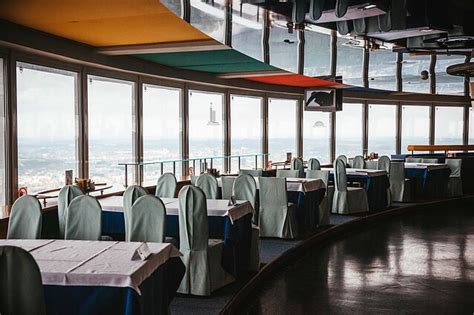 Restorano „Paukščių takas“ besisukančios grindys ir panorama