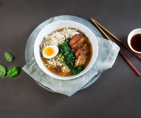 Ramen makaronų sriuba