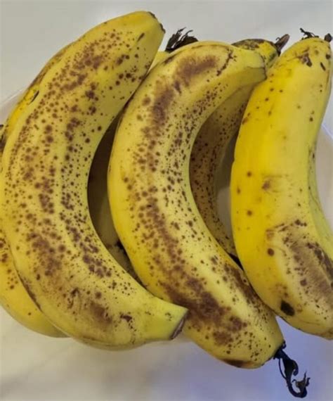 Prinokę bananai su rudomis dėmėmis