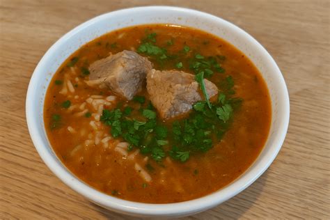 Gruziniškos Charčio sriubos ingredientai