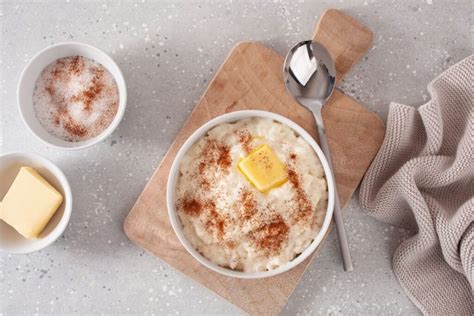 Congee - kiniška ryžių košė su įvairiais pagardais