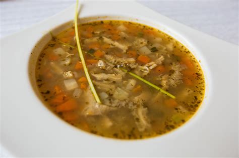 Flaki sriuba lėkštėje
