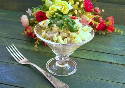 salotos su pievagrybiais