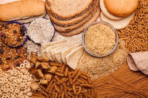 Įvairūs grūdiniai produktai: duona, kruopos, makaronai