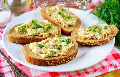 Sumuštiniai su silke ir burokeliu misraine