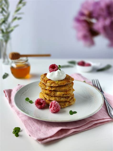 Obuolių ir spanguolių blynai