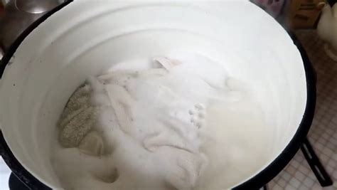 Faršo gamyba: ingredientų maišymas