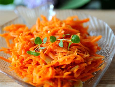 Paruoštos korijietiškos morkos šaldytuve