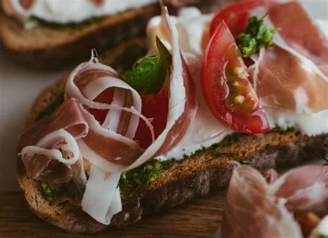 Itališkų patiekalų įvairovė ir burrata