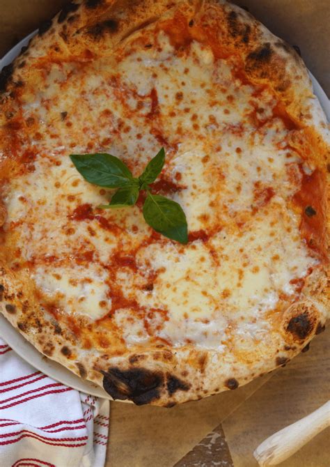 Pica Margarita su Italijos vėliavos spalvomis