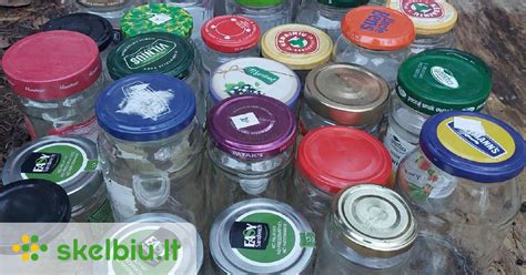 Nuotrauka: įvairūs uogienės stiklainiai