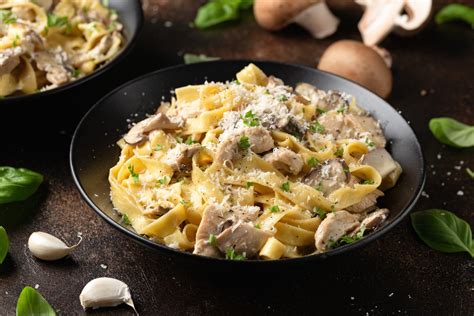 Makaronų apkepas su tunu ir grybais