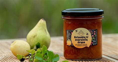Svarainių ir kriaušių uogienė stiklainyje