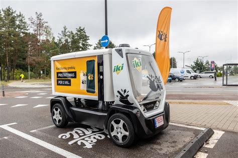 Internetinės vaistinės pristatymo automobilis