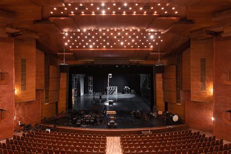 Lietuvos teatro scena