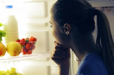 Maisto produktai, kurių reikėtų vengti prieš miegą