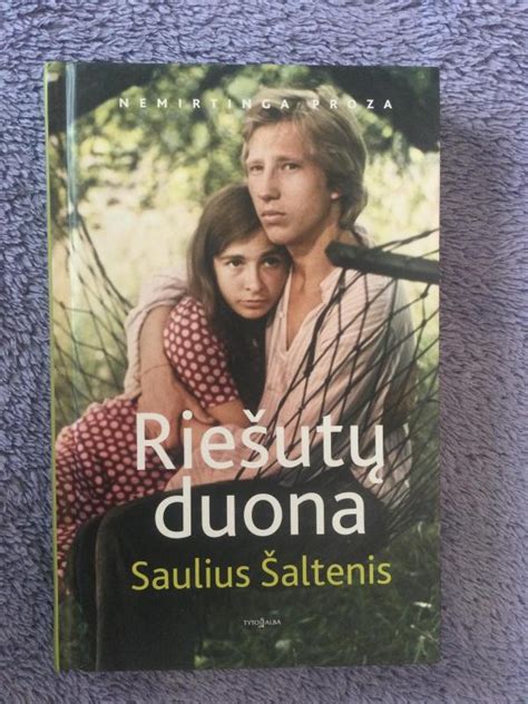 Viršelis Sauliaus Šaltenio knygos „Riešutų duona“