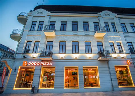 Dodo Pizza picerijos fasadas Dubajuje