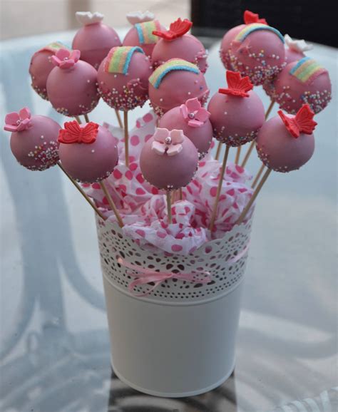 Ryškūs ir dekoruoti Cake Pops
