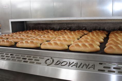 Duonos pjaustymas