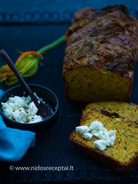 Cukinijų ir morkų keksas