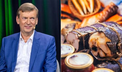 Dainius Dundulis apžiūri rūkytą kumpį