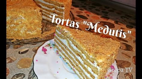 Medaus torto tešlos kočiojimas ir kepimas